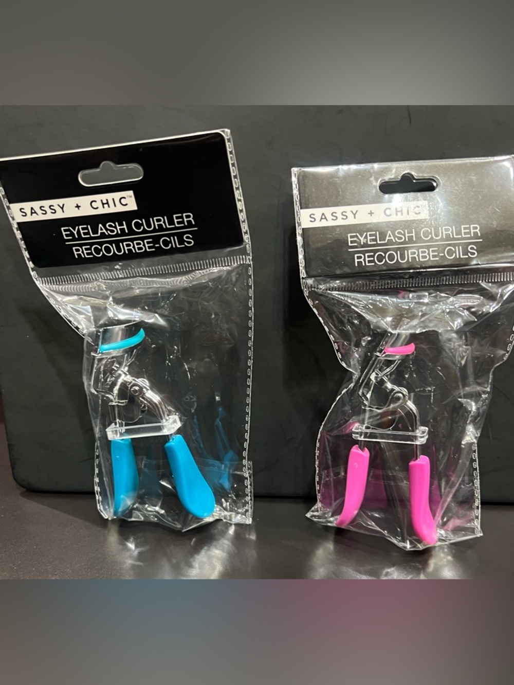 Sassy + Chic Eyelash Curler - Blue /Pink